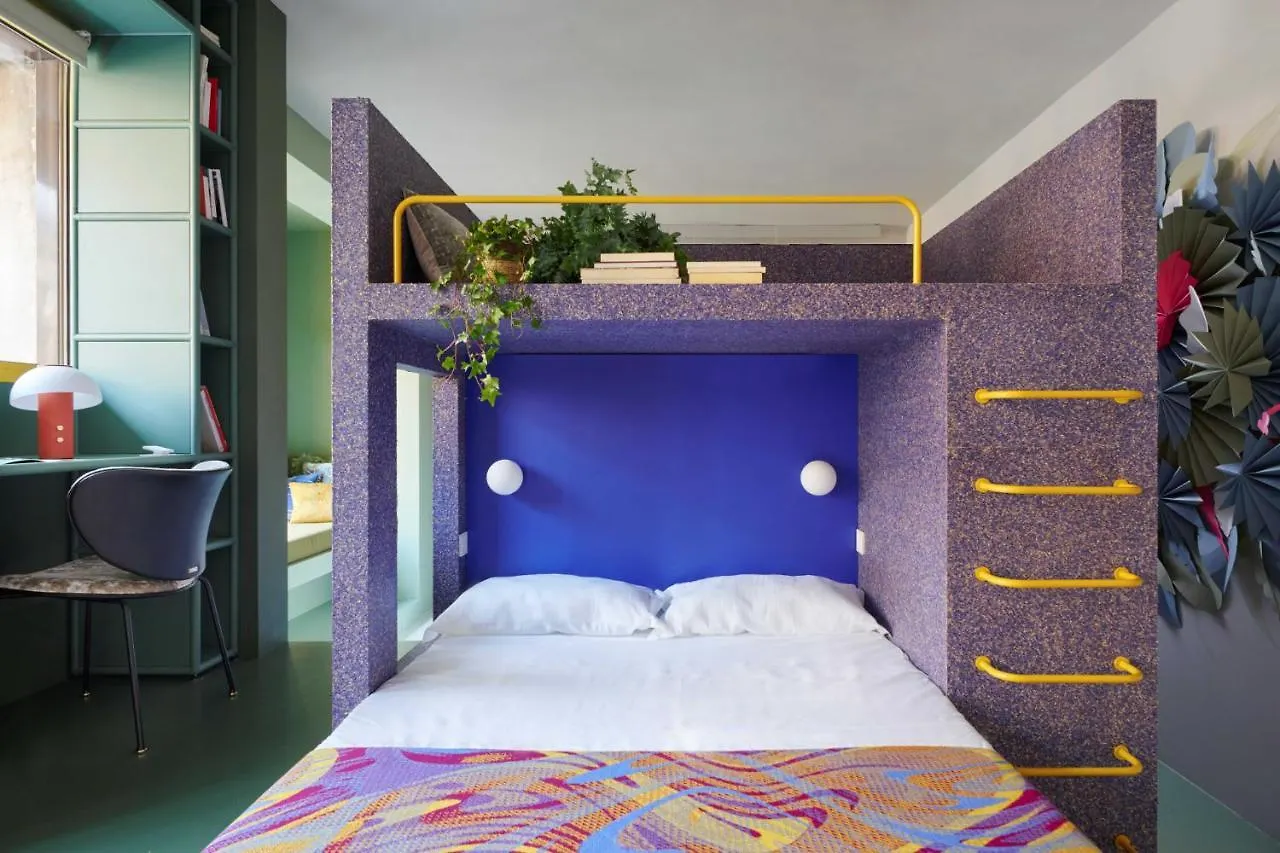 Easylife - Colorato Studio Con Terrazzo Milan