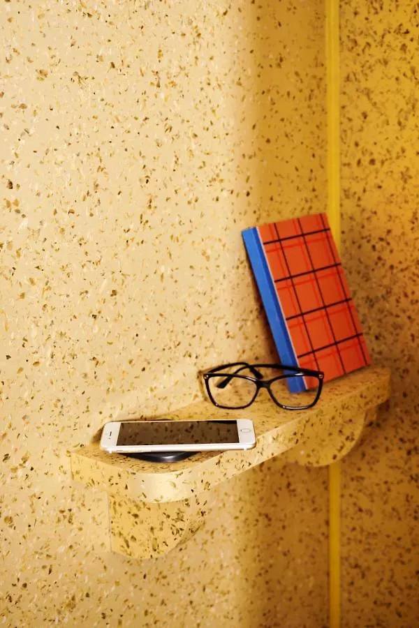 Easylife - Colorato Studio Con Terrazzo Milan